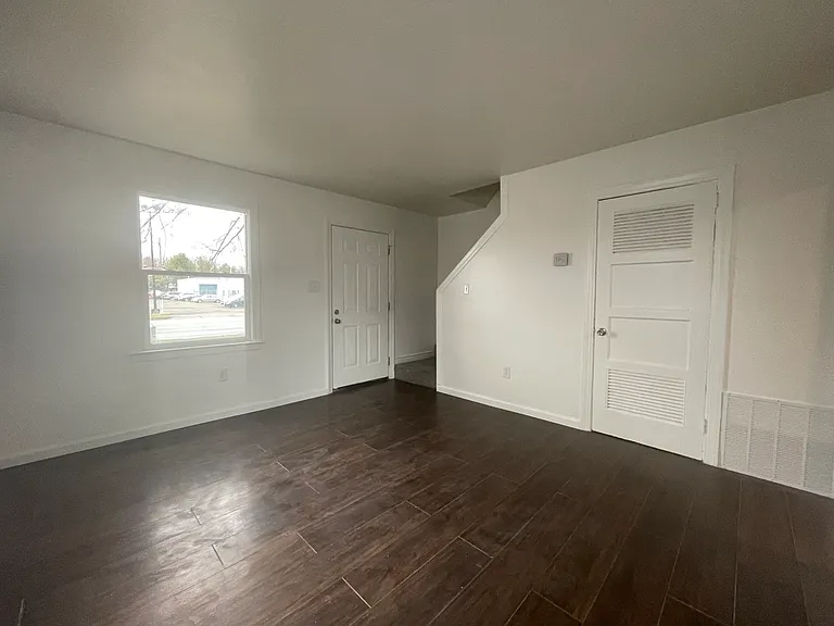 728 S Hamilton Rd — Photo 14
