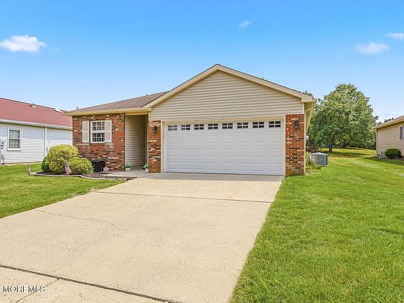 2nd image of 2187 Agincourt Road
