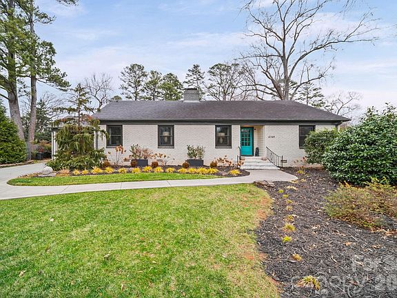 3rd image of 4749 Addison Dr