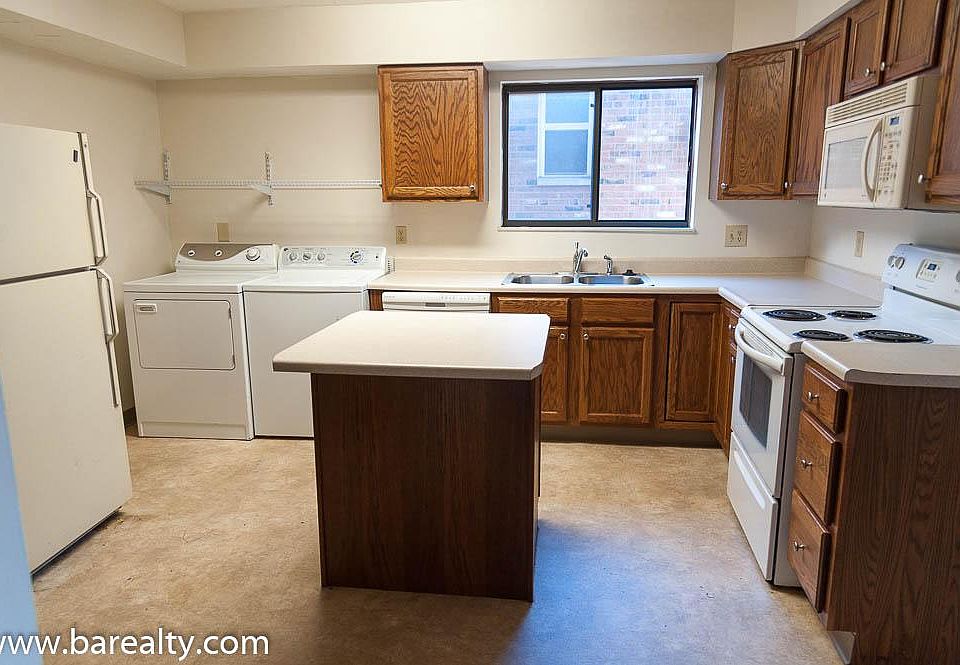 1st image of 100 E 13th Ave