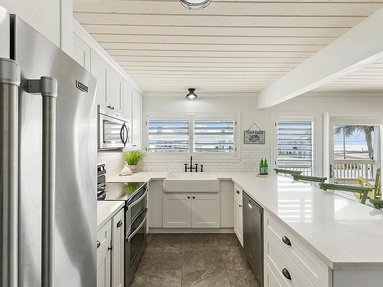 16634 Jamaica Beach Rd — Photo 9