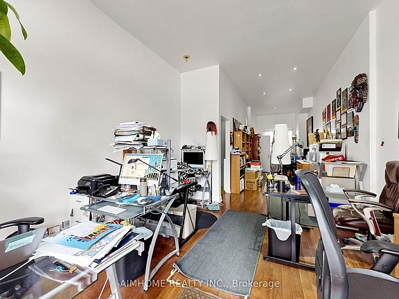 5th image of 1089 Dundas St E