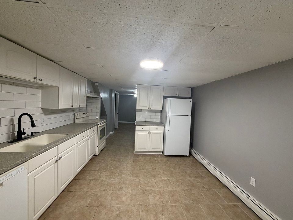 1st image of 14 Waterview Ave APT B