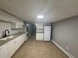 14 Waterview Ave APT B, Riverside, RI 02915