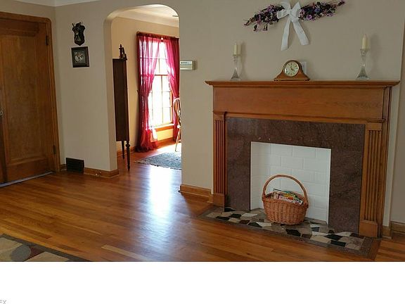 4th image of 1318 Tuxedo Ave