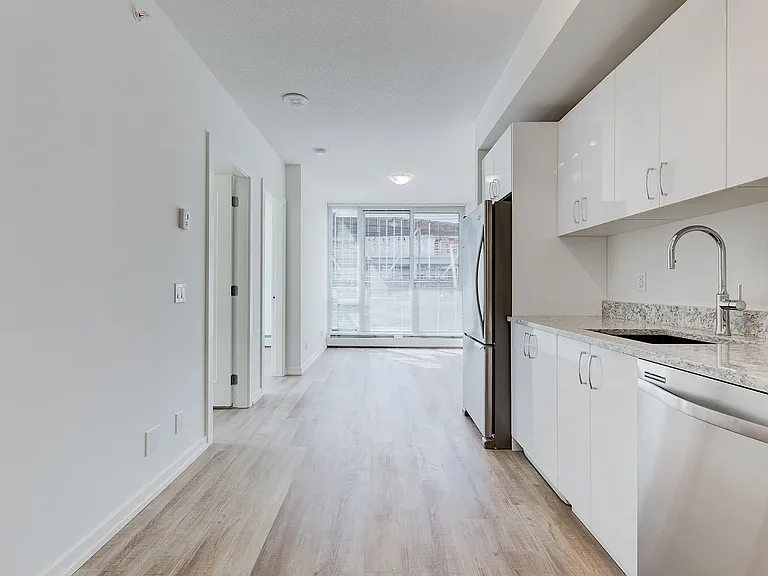 450 8th Ave SE #501 — Photo 6