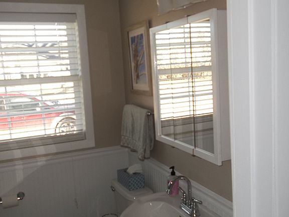 5th image of 1517 College St