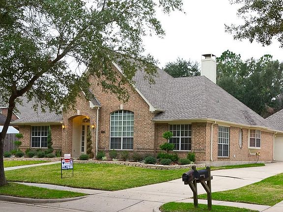 2nd image of 3006 Lake Estate Ct