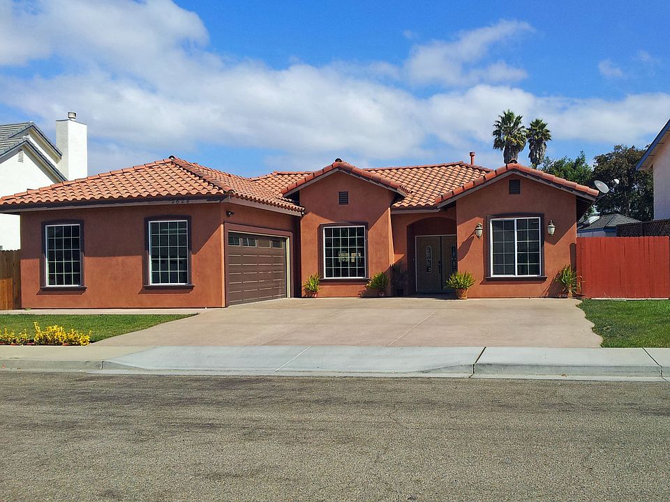 1st image of 2624 Terrace Dr