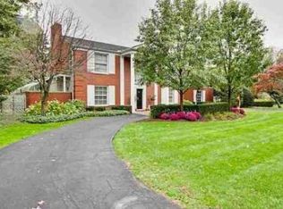 925 Three Mile Dr, Grosse Pointe Park, MI 48230