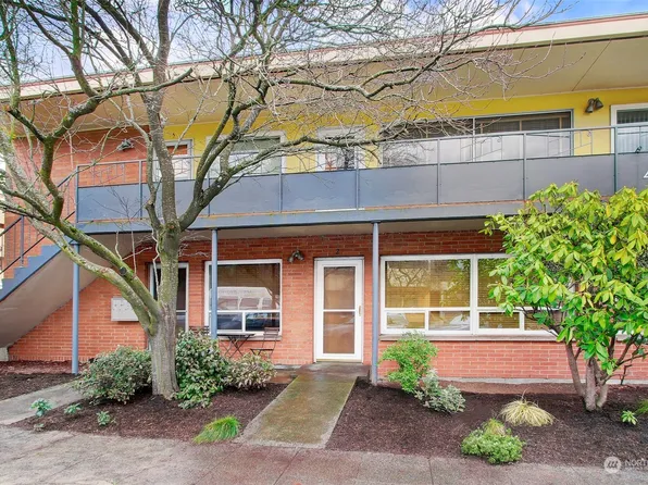 4710 Dayton Avenue N #2, Seattle, WA 98103