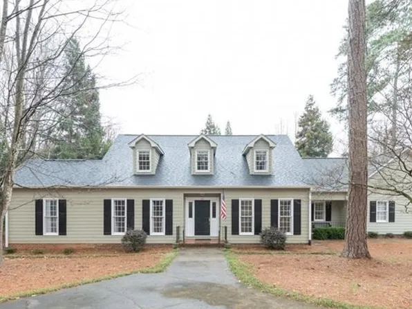 107 Hermitage Mooring Dr, Seneca, SC 29672