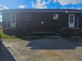 11638 Staunton Tpke APT 101, Walker, WV 26180