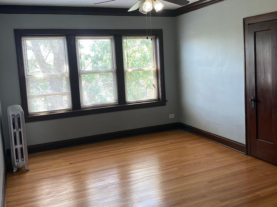 1st image of 5957 S Sacramento Ave #3B