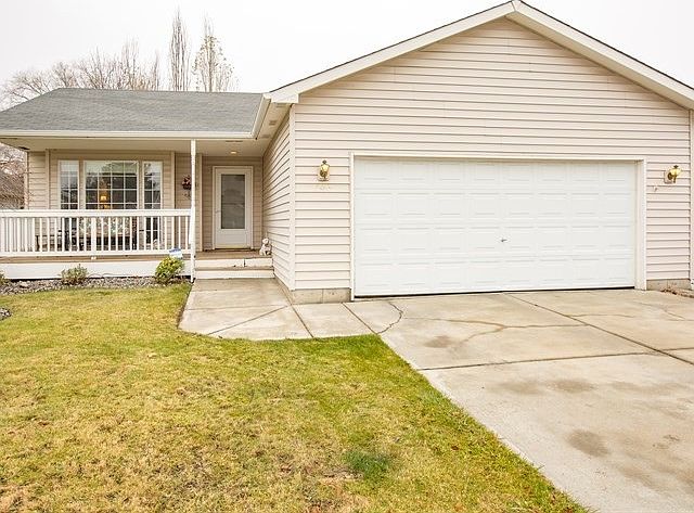 1st image of 406 S Lucille Ct