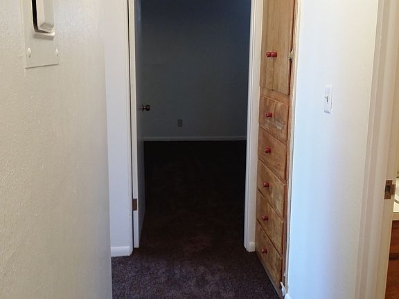 5th image of 1060 Garfield St