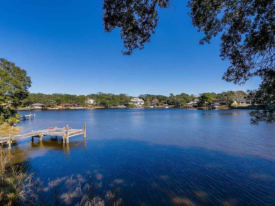 1st image of 12 Highpoint Dr