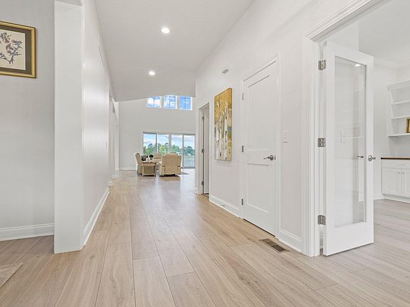 5th image of 13867 Bianca Ct