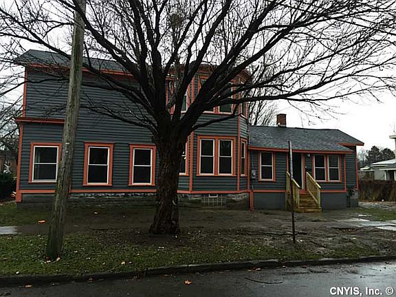 2nd image of 400 Hawley Ave