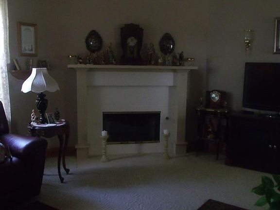 3rd image of 1510 Trenton Cir