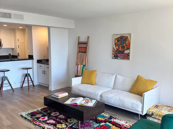 10535 Wilshire Blvd APT 902, Los Angeles, CA 90024