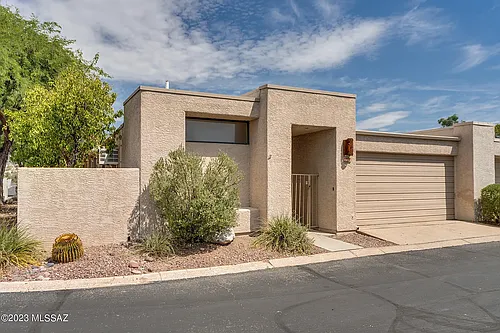 4461 E Bullrush Ln Photo 1