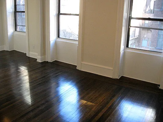 Rented by Urban Real Estate Property Group Inc | media 22