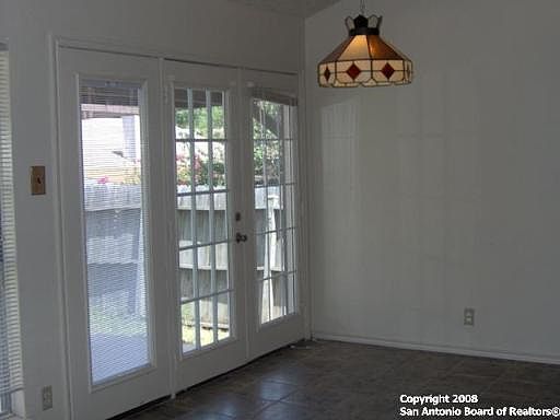 3rd image of 1106 LONGMONT DR