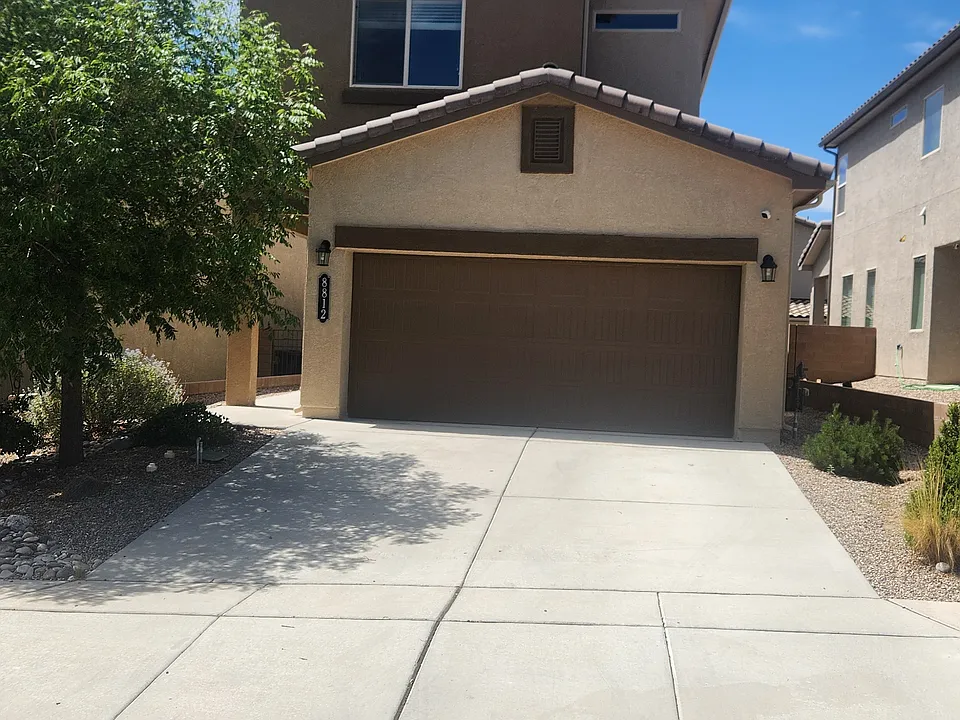 8812 Zephyr Pl NW