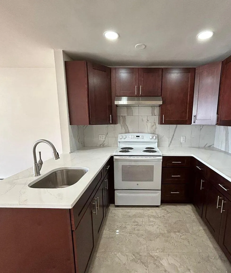 4 bed, 1.5 bath, 3500 sqft, $2,600 — Photo 1
