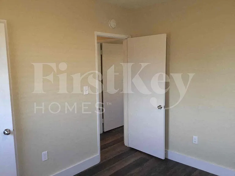 10020 SW 37th St — Photo 21