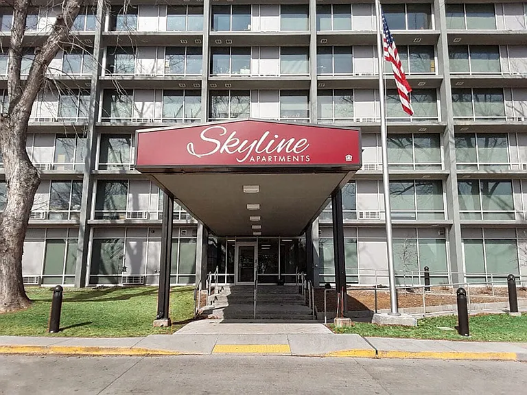 Skyline Apartments — Photo 17