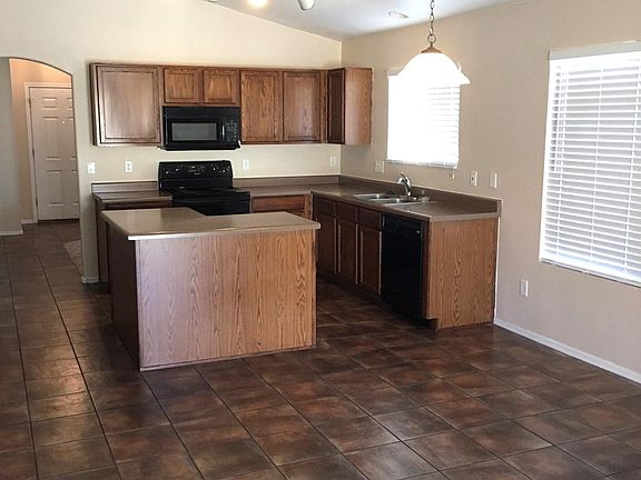 2nd image of 1108 E Poncho Ln