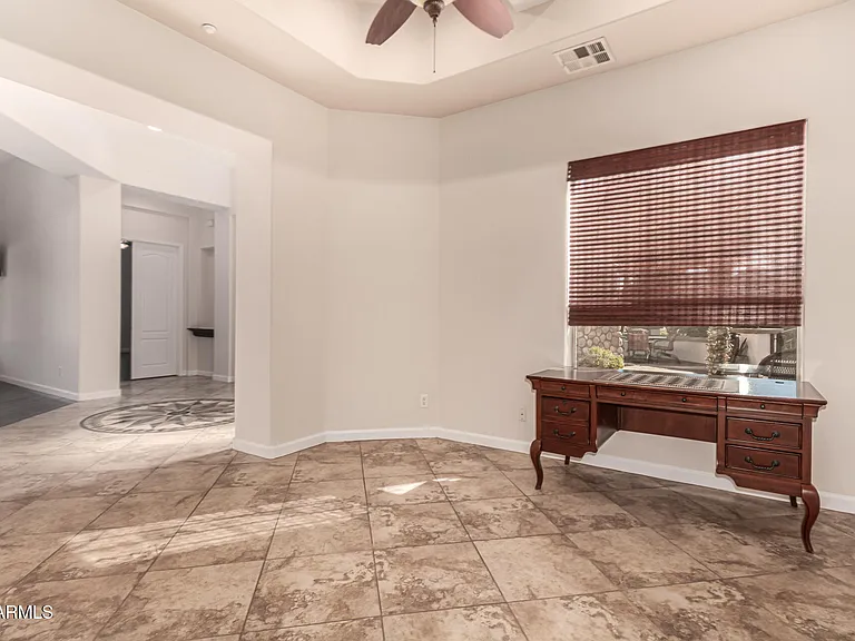 9246 W Molly Ln — Photo 13