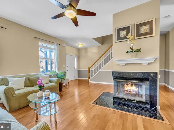 56 Hadley Dr, Robbinsville, NJ 08691