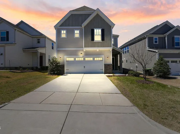 2158 Gregor Overlook Ln, Apex, NC 27502