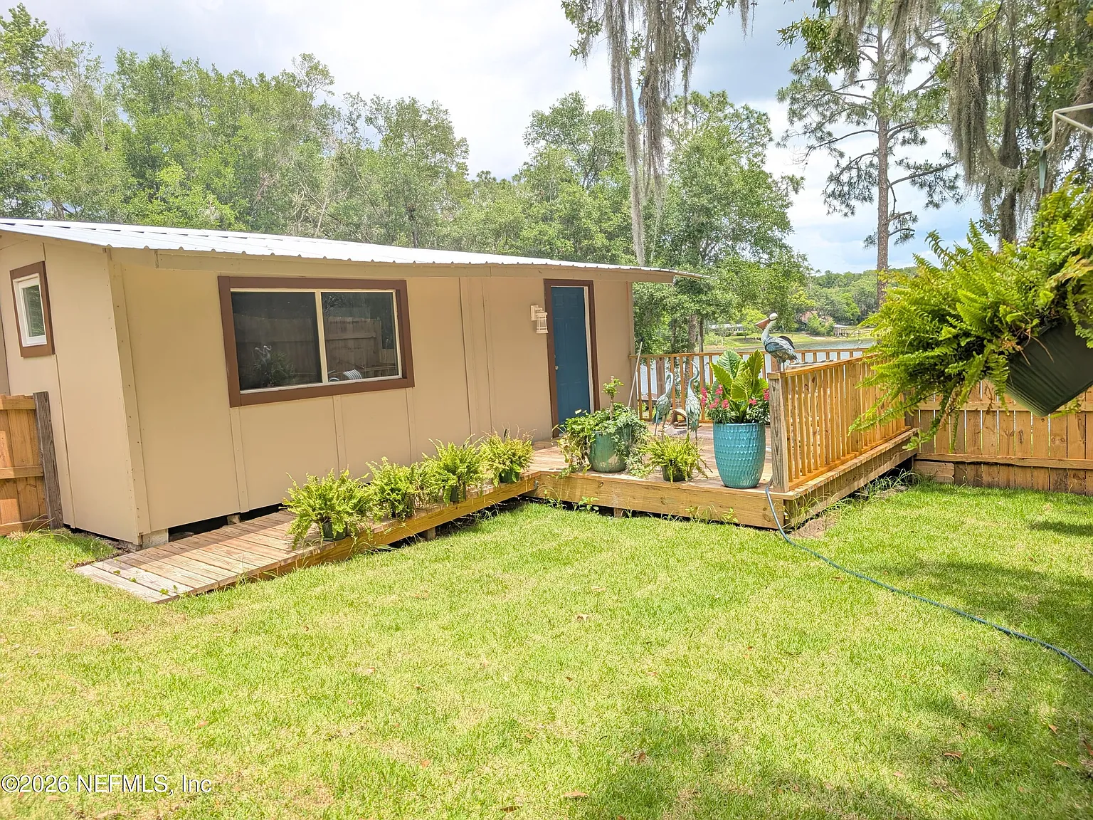 1 bed, 1.0 bath, 330 sqft, $1,175 — Photo 2