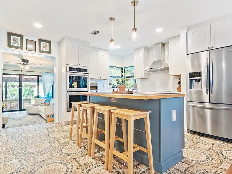 550 Westward Dr — Photo 11