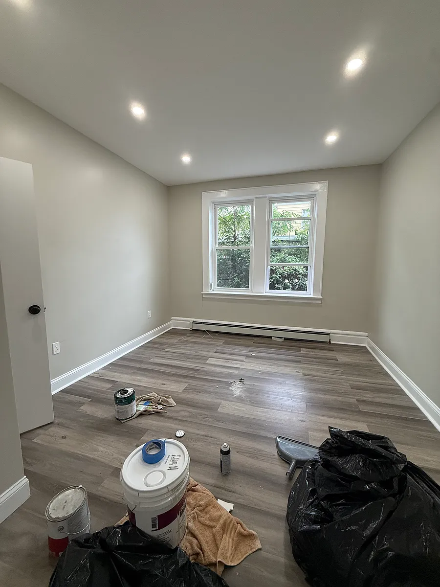 Building Photo - 380 N 11th St #3L