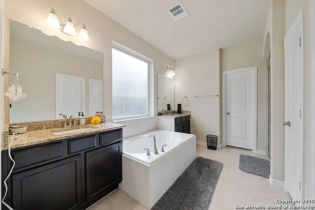 8726 Hideout Bnd — Photo 21
