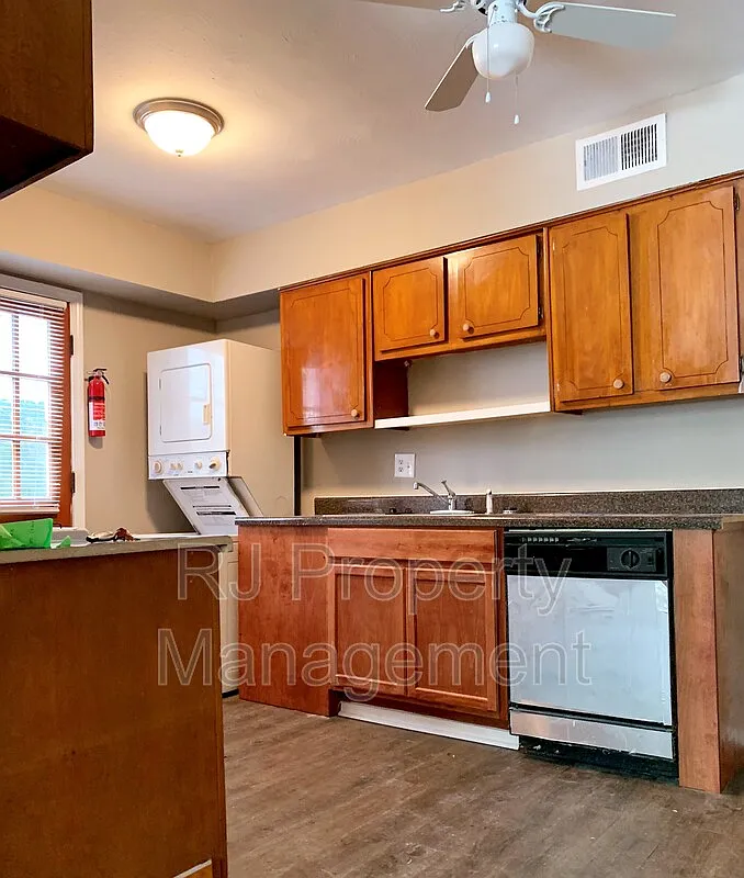 2 bed, 1.0 bath, 847 sqft, $995 — Photo 4