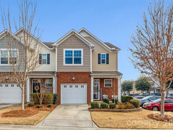 7026 Woodsbay Ln, Rock Hill, SC 29732
