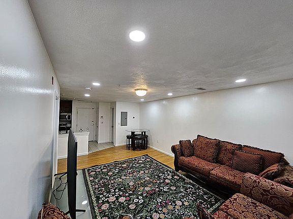 2nd image of 39 Broadway APT 313