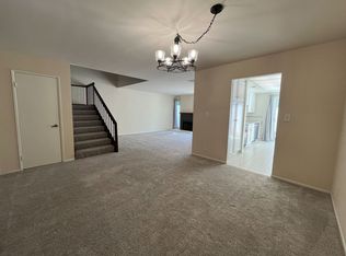 18200 W Andrea Cir S UNIT 2, Northridge, CA 91325