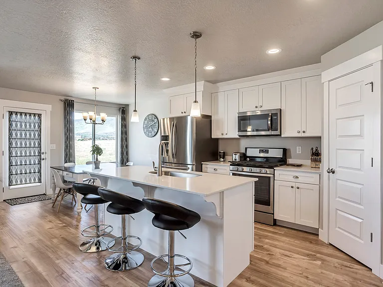 4873 W Pillar Dr — Photo 3