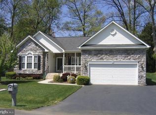 937 Talisman Dr, Martinsburg, WV 25403