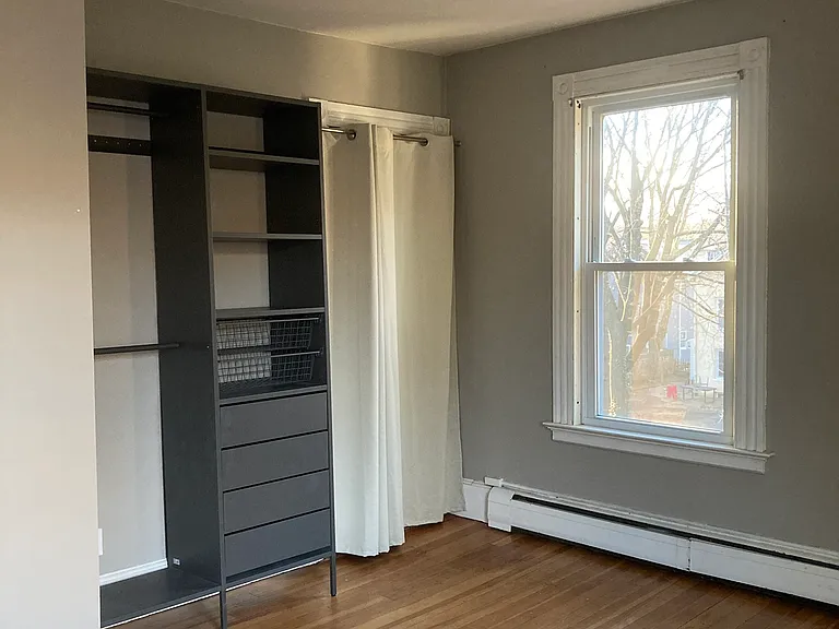 192 Foster St #3B — Photo 7