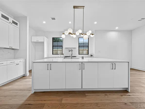 4802 Hummingbird St, Houston, TX 77035