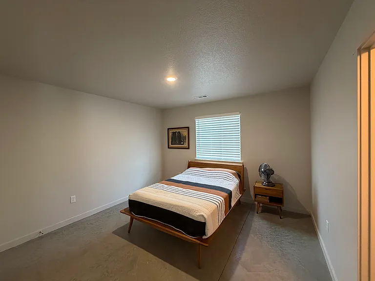 630 Tinley St — Photo 8