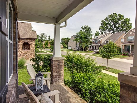 3rd image of 4978 Maxwell Landing Dr